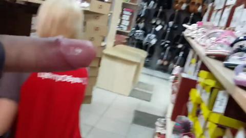 27572
